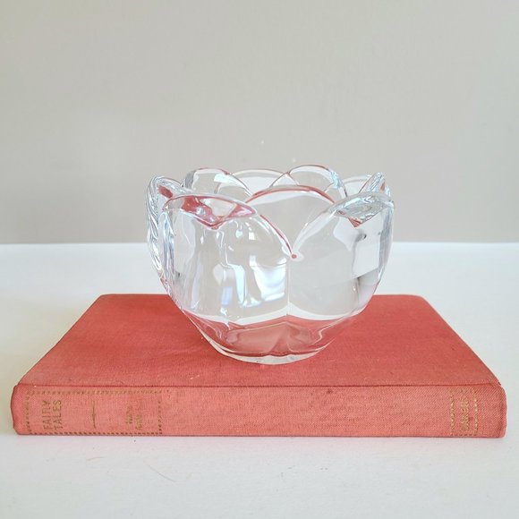 Royal Copenhagen crystal bowl in lotus shape. - Picture 1 of 9